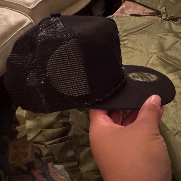 NWT, black SF 49ers cap - Picture 7 of 9